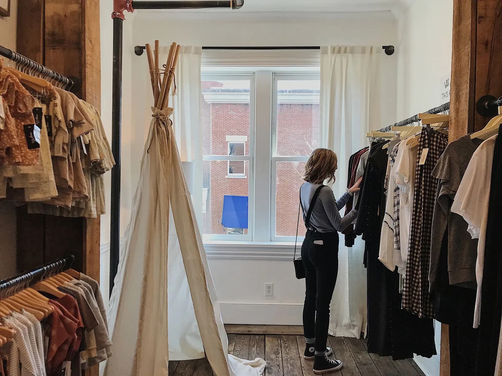 Where To Find A Low MOQ Clothing Manufacturer